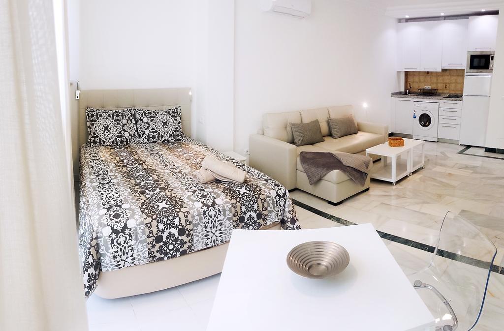 Luxury Studio Μαρμπέλλα Εξωτερικό φωτογραφία